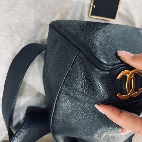 Chanel Caviar leather bucket bag 24K gold plated CC - Picture 6 of 16